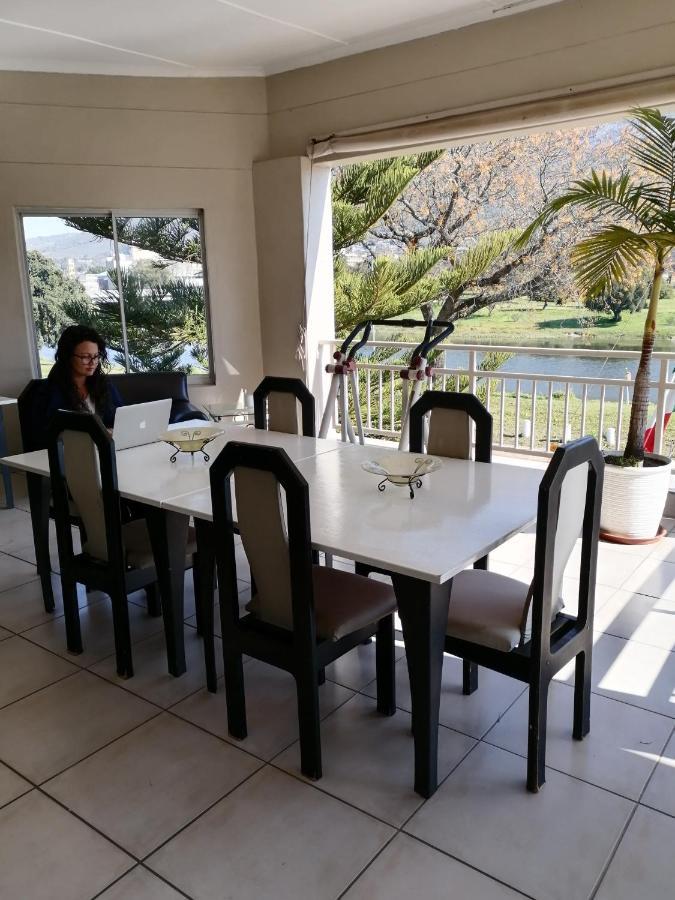 Sunset Boulevard Riverlodge Paarl Exterior foto