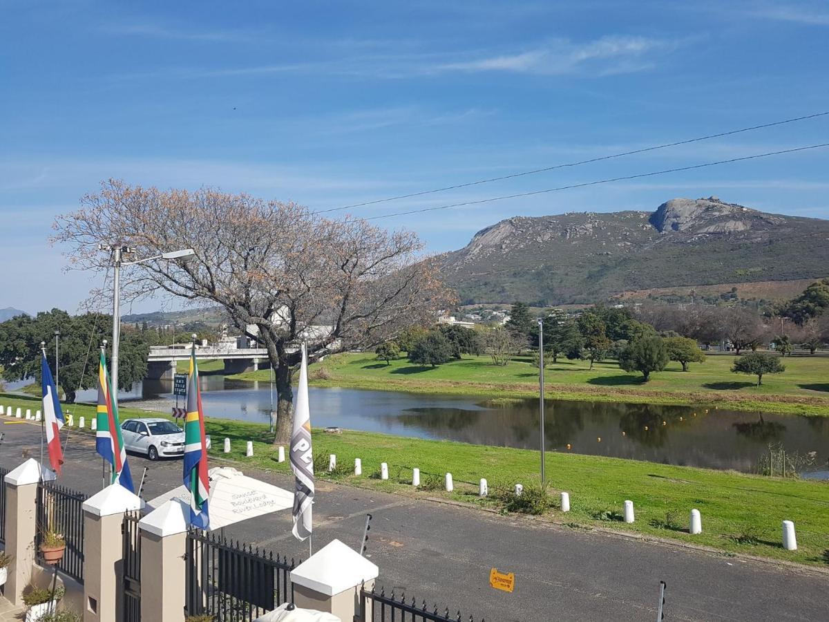 Sunset Boulevard Riverlodge Paarl Exterior foto